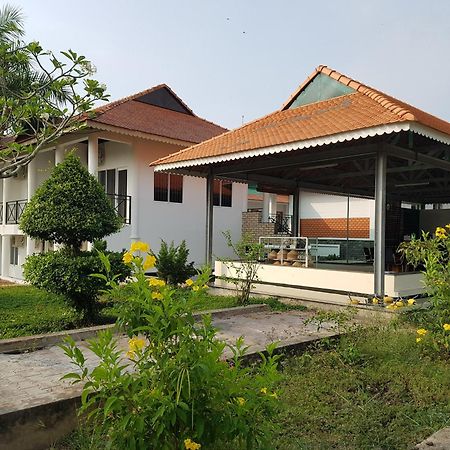 Kdl Lang Noi Tan Lap - Tan Lap Floating Village Moc Hoa Exterior foto